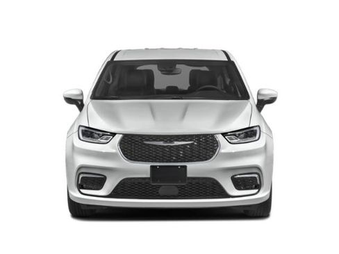 Used 2023 Chrysler Pacifica Touring-L FWD image 4