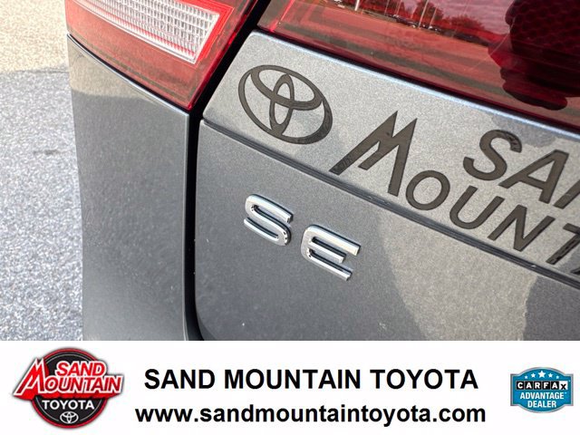 Used 2024 Volkswagen Tiguan SE R-Line FWD image 8
