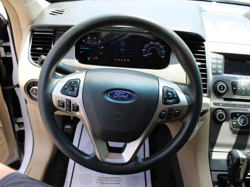 Used 2016 Ford Taurus SE image 20