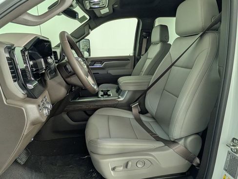 New 2025 GMC Sierra 2500 SLT w/ SLT Premium Package image 15