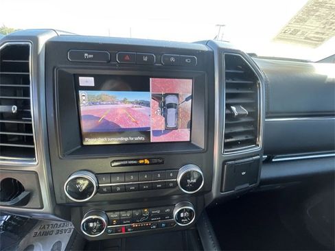 Used 2020 Ford Expedition Platinum image 25