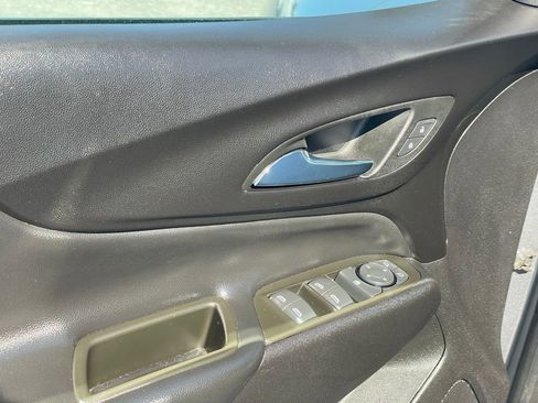 Used 2024 Chevrolet Equinox LT image 13