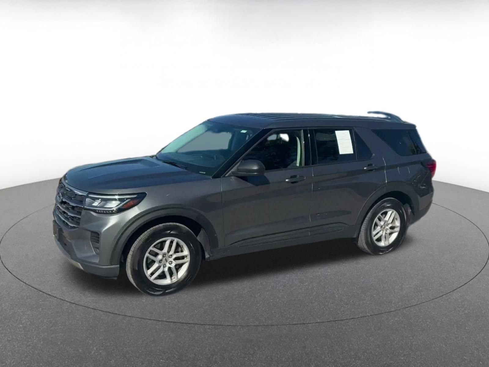 Used 2026 Ford Explorer Active AWD/4WD image 7