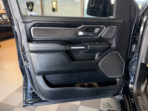 Used 2021 RAM 1500 Laramie AWD/4WD image 10