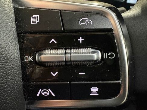 Used 2024 Kia Sorento S w/ Panoramic Sunroof Package image 16