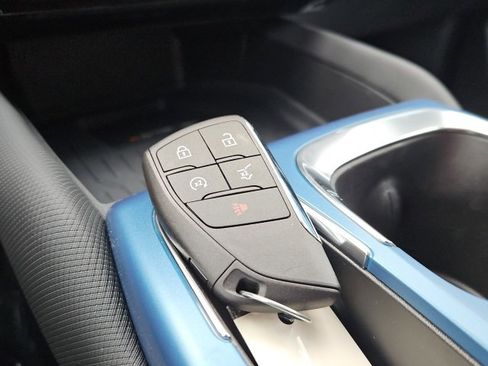 New 2026 Chevrolet Equinox EV LT image 44