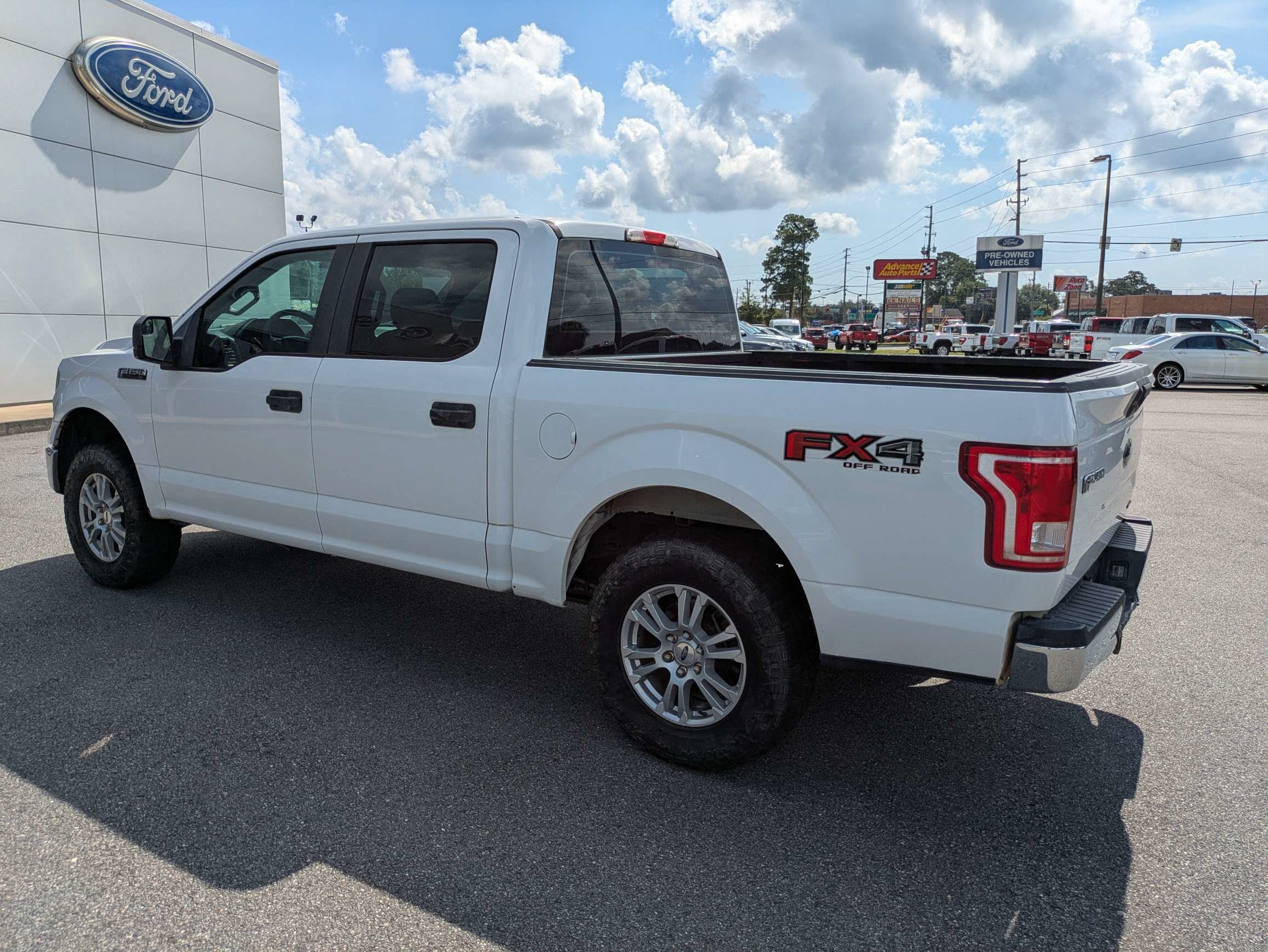 Used 2015 Ford F150 XL w/ Equipment Group 101A Mid AWD/4WD image 6