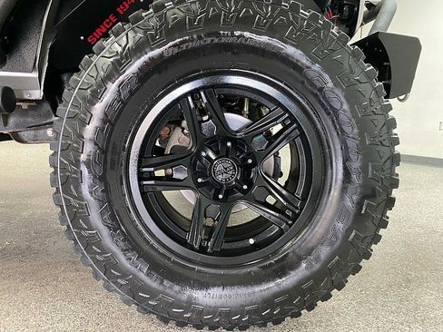 Used 2013 Jeep Wrangler Unlimited Sport image 25