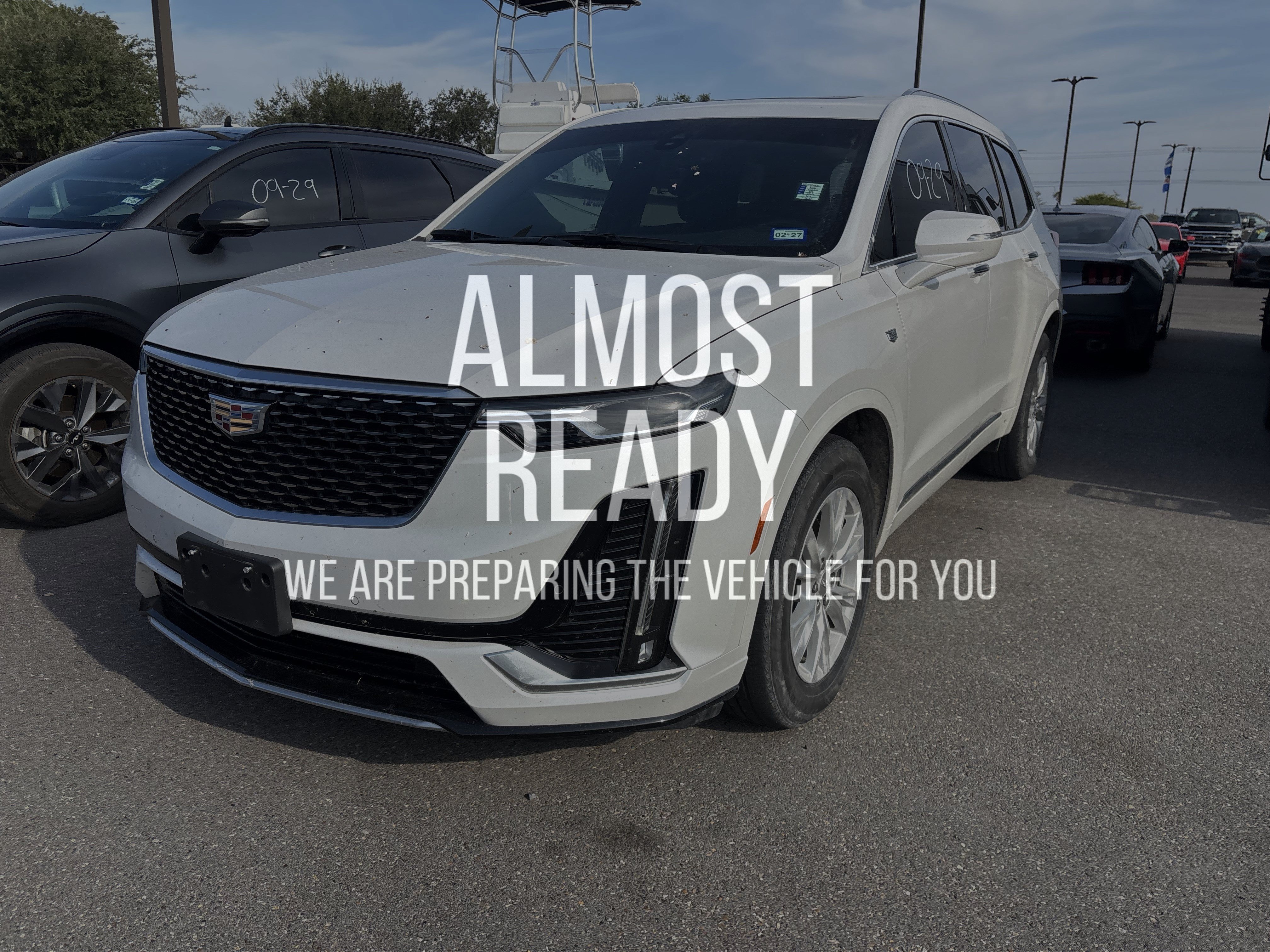 Used 2021 Cadillac XT6 Luxury FWD image 2