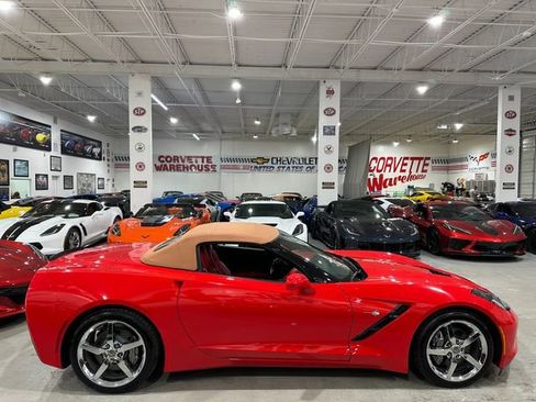 Used 2014 Chevrolet Corvette Stingray Convertible w/ 3LT Preferred Equipment Group RWD image 5