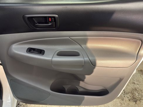 Used 2015 Toyota Tacoma 4x4 Double Cab image 24