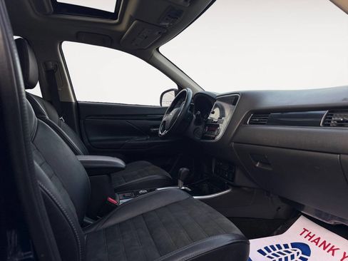 Used 2019 Mitsubishi Outlander SE image 15