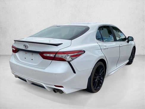 Used 2018 Toyota Camry XSE FWD image 9