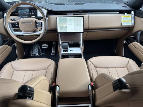 New 2025 Land Rover Range Rover SE AWD/4WD image 16