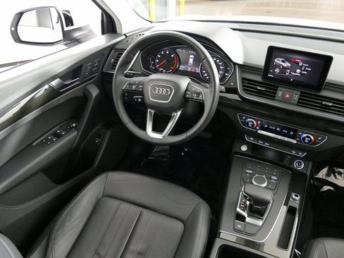 Used 2019 Audi Q5 2.0T Premium w/ Convenience Package image 24