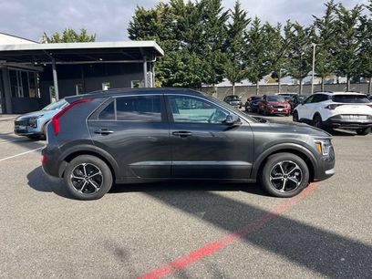 Certified 2025 Kia Niro EX
