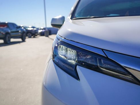 Used 2024 Toyota Sienna LE image 12
