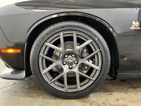 Used 2018 Dodge Challenger R/T Scat Pack w/ Driver Convenience Group RWD image 16
