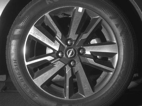 Used 2025 Nissan Versa SV FWD image 13