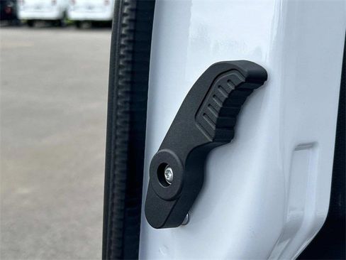 New 2025 Ford Transit 250 148 Medium Roof image 28