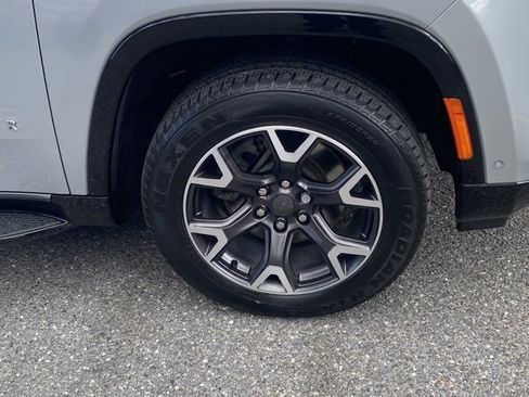 Used 2023 Jeep Wagoneer Series III w/ Preferred Equipment Group image 11