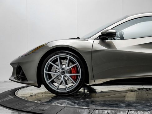 New 2026 Lotus Emira SE image 7