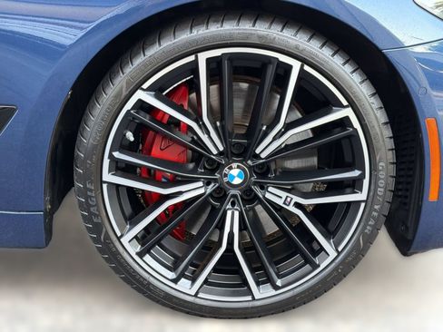 Used 2021 BMW M550i xDrive w/ Executive Package AWD/4WD image 13