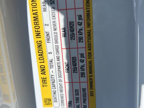 Used 2021 Tesla Model Y Long Range image 30