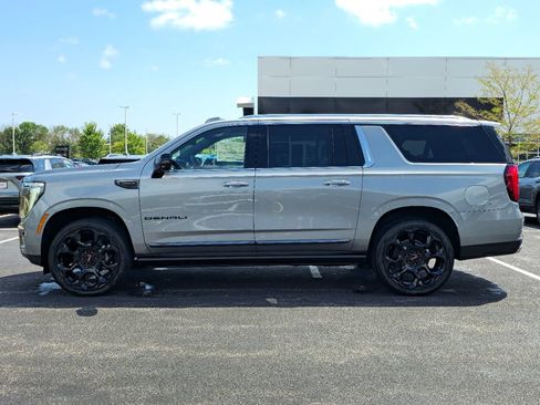 New 2026 GMC Yukon XL Denali Ultimate AWD/4WD image 11