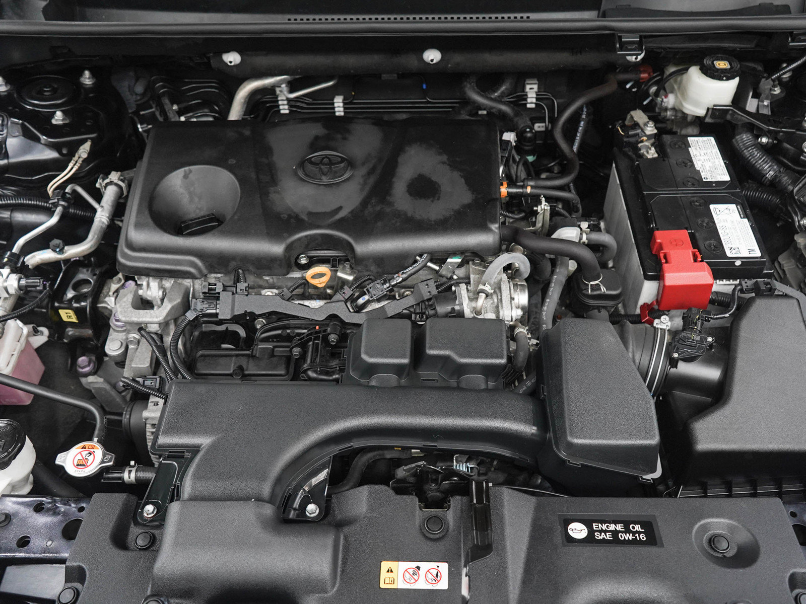 Used 2022 Toyota RAV4 XLE Premium FWD image 32