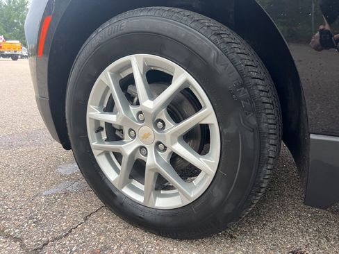 Used 2024 Chevrolet Equinox LT w/ LPO, Floor Liner Package AWD/4WD image 11