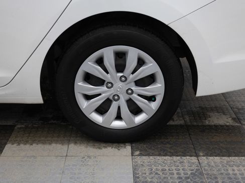 Used 2022 Hyundai Accent SE image 14