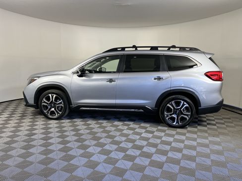 Used 2025 Subaru Ascent Touring w/ Popular Package #2 AWD/4WD image 2