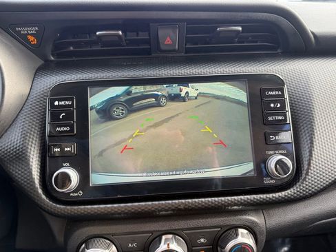 Used 2023 Nissan Kicks SV image 28