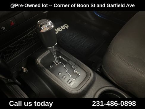 Used 2016 Jeep Wrangler Unlimited Sport w/ Mopar Black Appearance Group AWD/4WD image 25