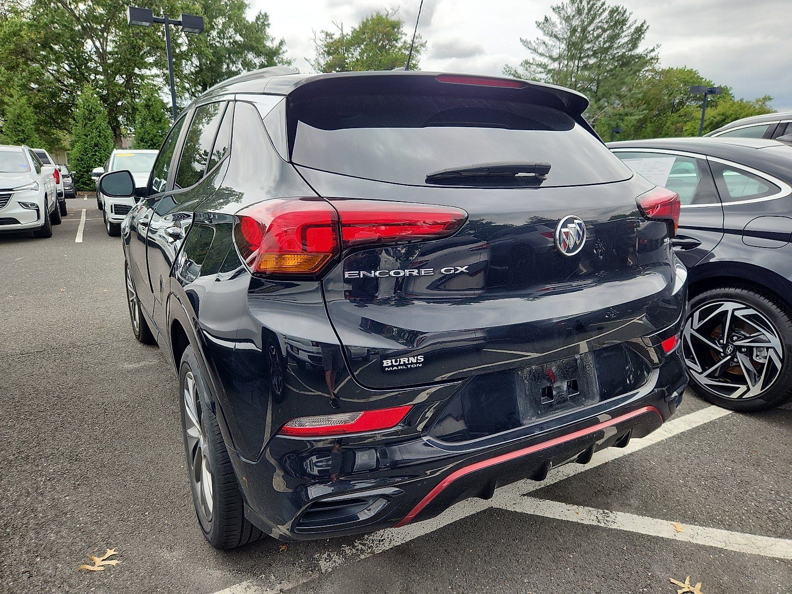 Used 2022 Buick Encore GX Select w/ Sport Touring Package FWD image 7