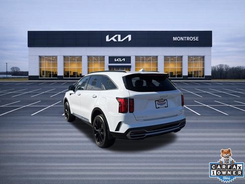 Used 2023 Kia Sorento SX image 7