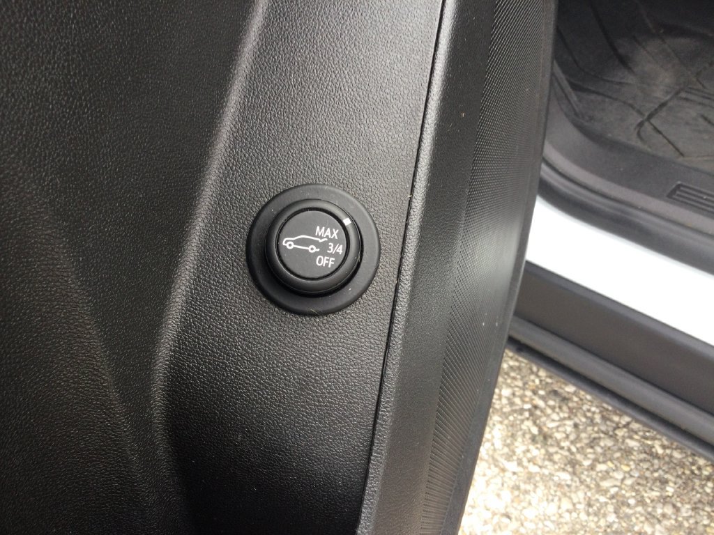 Used 2024 Chevrolet Equinox LT w/ LPO, Floor Liner Package FWD image 12