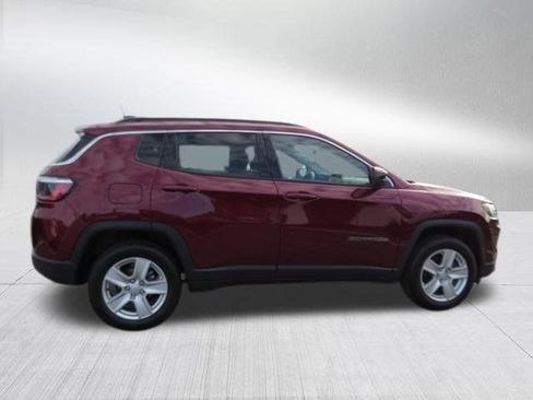 Certified 2022 Jeep Compass Latitude w/ Convenience Group AWD/4WD image 9