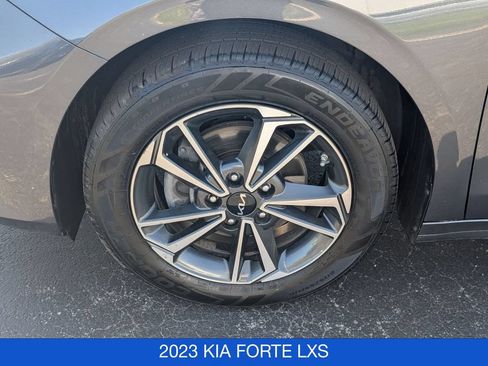 Used 2023 Kia Forte LXS FWD image 10