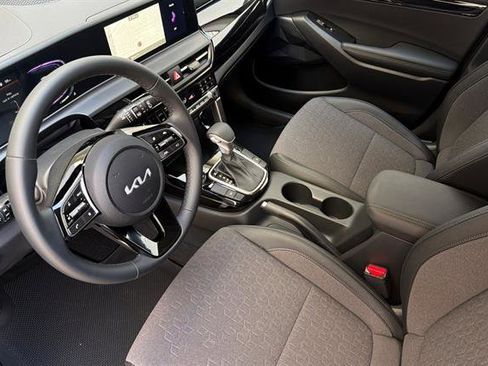 New 2026 Kia Seltos S FWD image 10