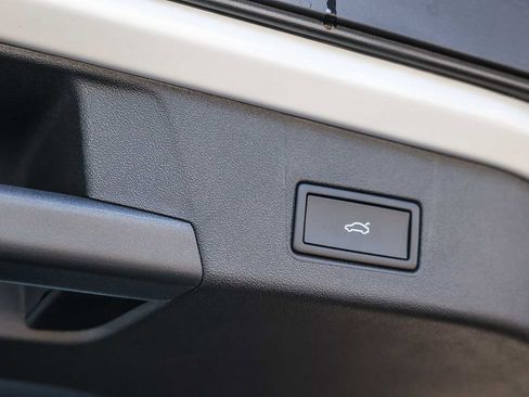 New 2025 Volkswagen ID.4 Pro S image 37