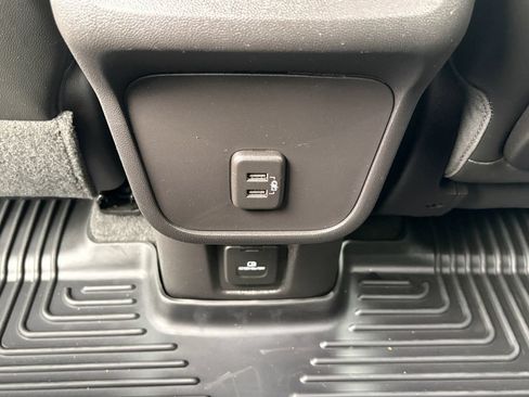 Used 2024 GMC Terrain SLT AWD/4WD image 37