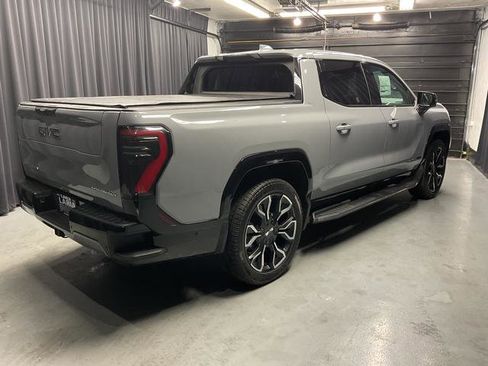 Used 2024 GMC Sierra EV Denali AWD/4WD image 6