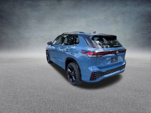 New 2025 Volkswagen Tiguan SE R-Line image 17