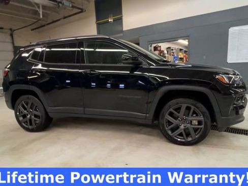 New 2026 Jeep Compass Limited image 9