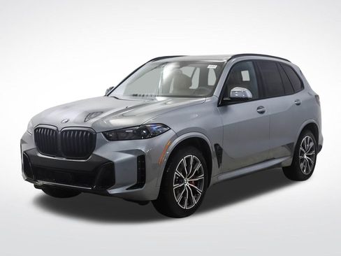 New 2026 BMW X5 xDrive40i w/ M Sport Package AWD/4WD image 1