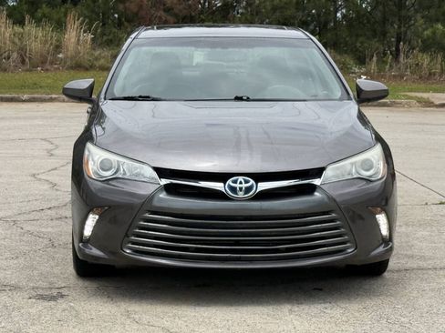 Used 2016 Toyota Camry XLE w/ Moonroof Package FWD image 4