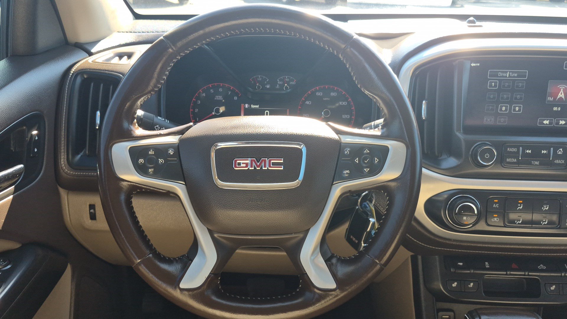 Used 2016 GMC Canyon SLT w/ Driver Alert Package RWD image 15