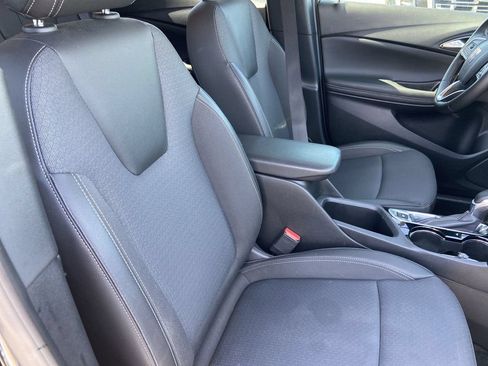 Used 2025 Buick Encore GX Preferred FWD image 23